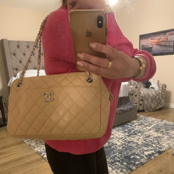 CHANEL LARGE CAMERA CASE BAG - Picture 2 of 11